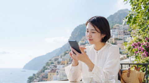ahamoは海外旅行で使える？海外データ通信の使い方と注意点